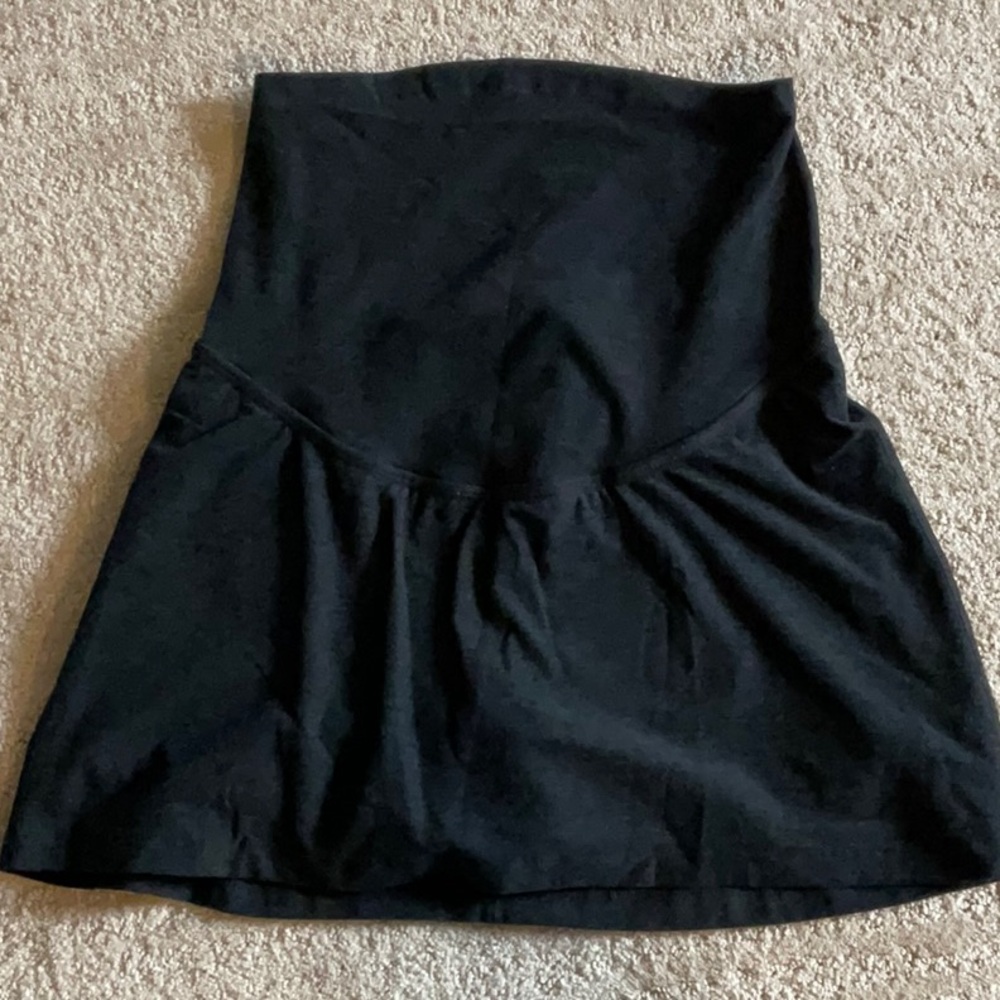 Maternity active skort. Beyond the bump by beyond yoga.